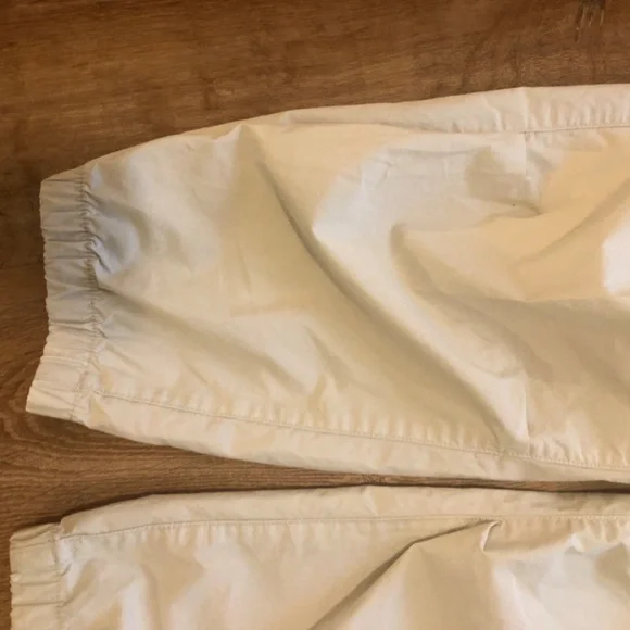 Girls’ lightweight drawstring cargo jogger - Picture 3 of 4